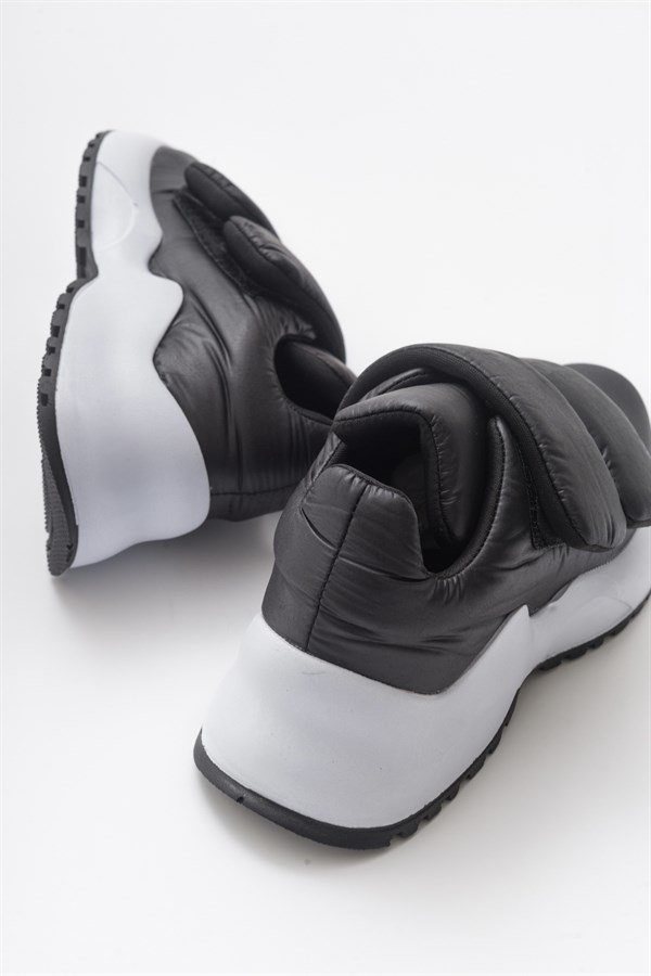 125-236-1-SIYAHETHAN Siyah Kadın Spor Ayakkabı